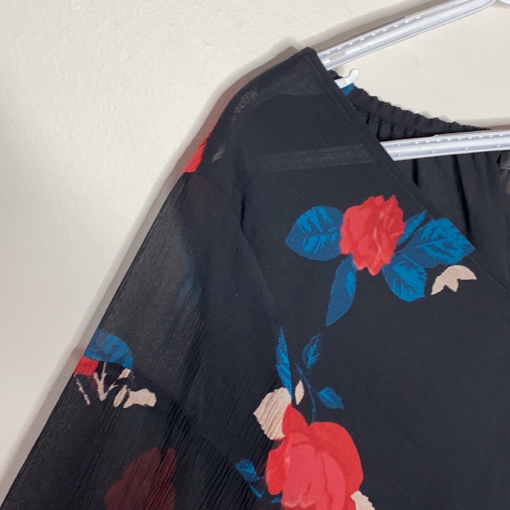 Club Monaco front tie rose print silk crepe blouse size M - Picture 4 of 13